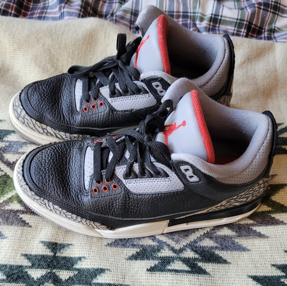 Jordan 3 Retro Black Cement - Picture 2 of 6